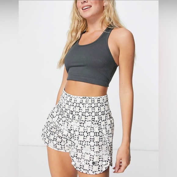 Free People Movement Way Home Shorts in Geo Print - Picture 3 of 10